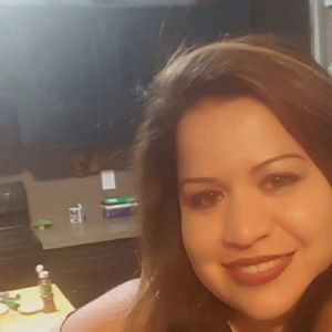 Meet your Posher, Roxana